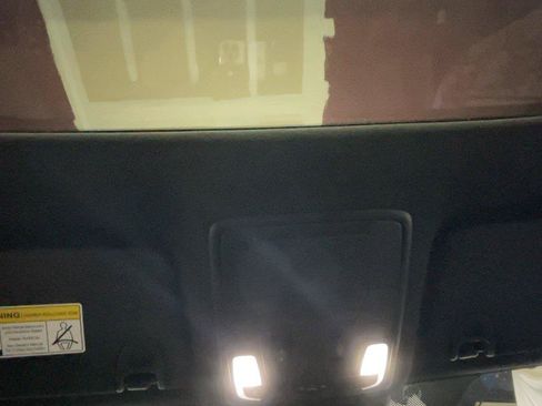 Used 2025 Honda Pilot TrailSport image 37