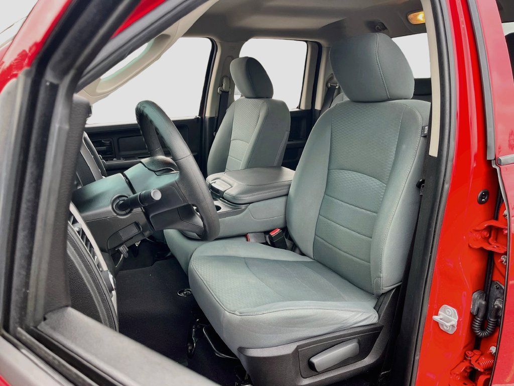 Used 2019 RAM 1500 Express w/ Express Value Package AWD/4WD image 19