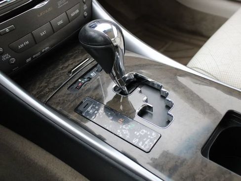 Used 2010 Lexus IS 350C RWD image 18