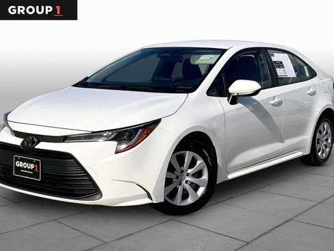 Used 2023 Toyota Corolla LE FWD image 1