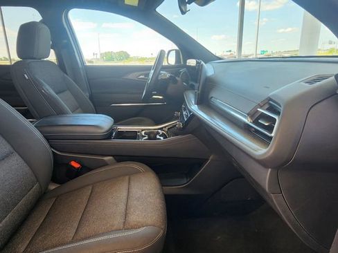 Used 2024 Chevrolet Traverse LT FWD image 27