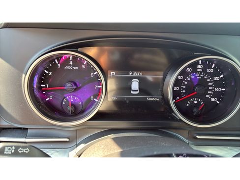 Used 2024 Kia Carnival LX FWD image 22