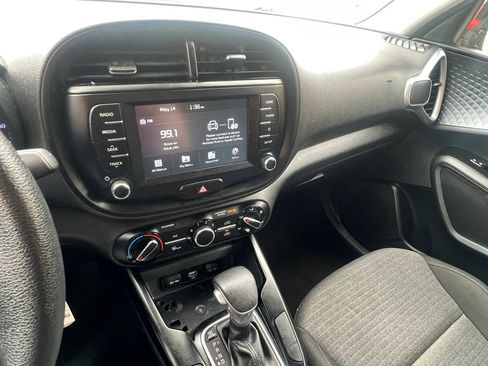 Used 2020 Kia Soul S FWD image 23