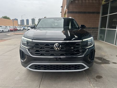 Used 2024 Volkswagen Atlas Cross Sport SE w/ Panoramic Sunroof Package AWD/4WD image 9