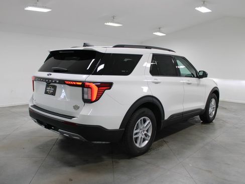 New 2026 Ford Explorer Active w/ Active Comfort Package RWD image 10