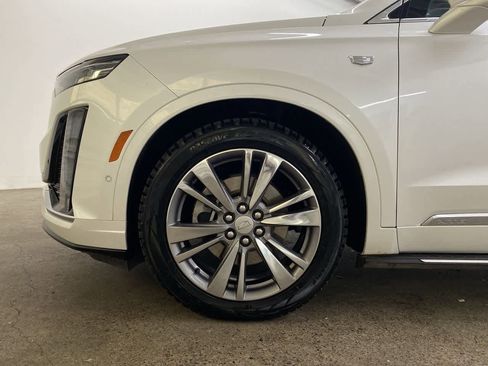 Used 2020 Cadillac XT6 Premium Luxury w/ Platinum Package image 12