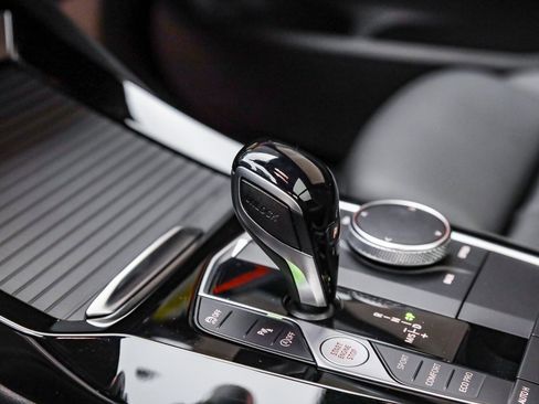 Used 2024 BMW X3 sDrive30i w/ Premium Package w/ZPA image 24