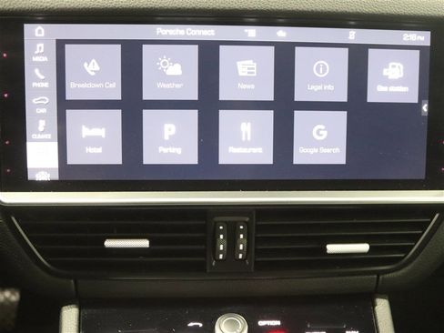 Used 2020 Porsche Cayenne AWD/4WD image 18