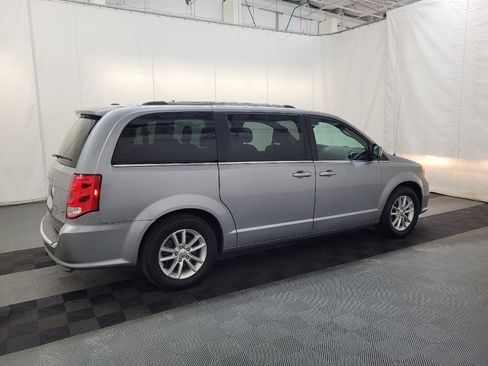 Used 2019 Dodge Grand Caravan SXT w/ Driver Convenience Group FWD image 10