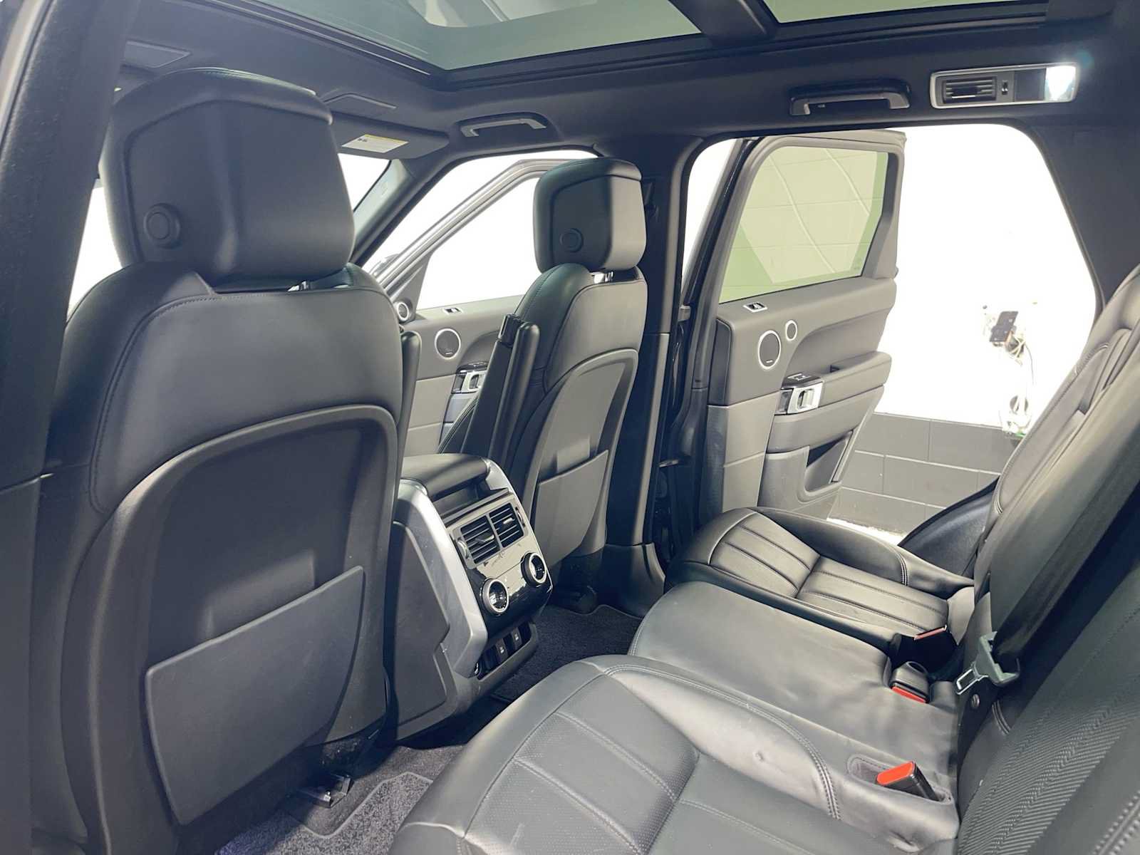 Used 2019 Land Rover Range Rover Sport HSE AWD/4WD image 12