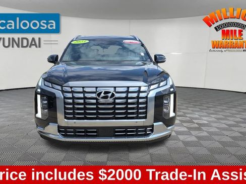 Used 2023 Hyundai Palisade Calligraphy AWD/4WD image 2