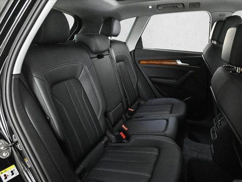 Used 2023 Audi Q5 2.0T Premium w/ Convenience Package AWD/4WD image 21