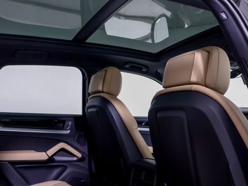 New 2026 Porsche Cayenne image 8