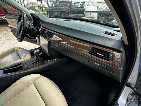 Used 2010 BMW 335i Sedan RWD image 61