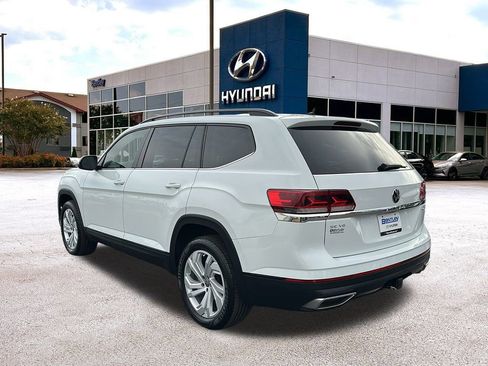 Used 2023 Volkswagen Atlas SE image 3