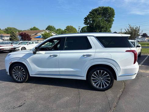 Used 2025 Hyundai Palisade Calligraphy AWD/4WD image 2