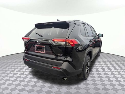 Used 2023 Toyota RAV4 XLE image 3