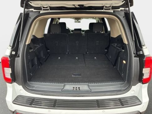 Used 2023 Ford Expedition XLT AWD/4WD image 22