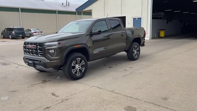 Used 2023 GMC Canyon AT4 w/ Technology Package AWD/4WD image 4