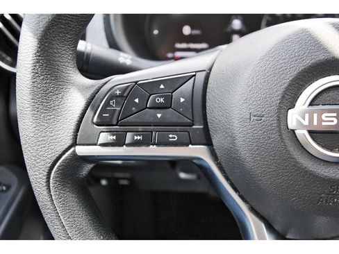Used 2024 Nissan Kicks SV FWD image 12
