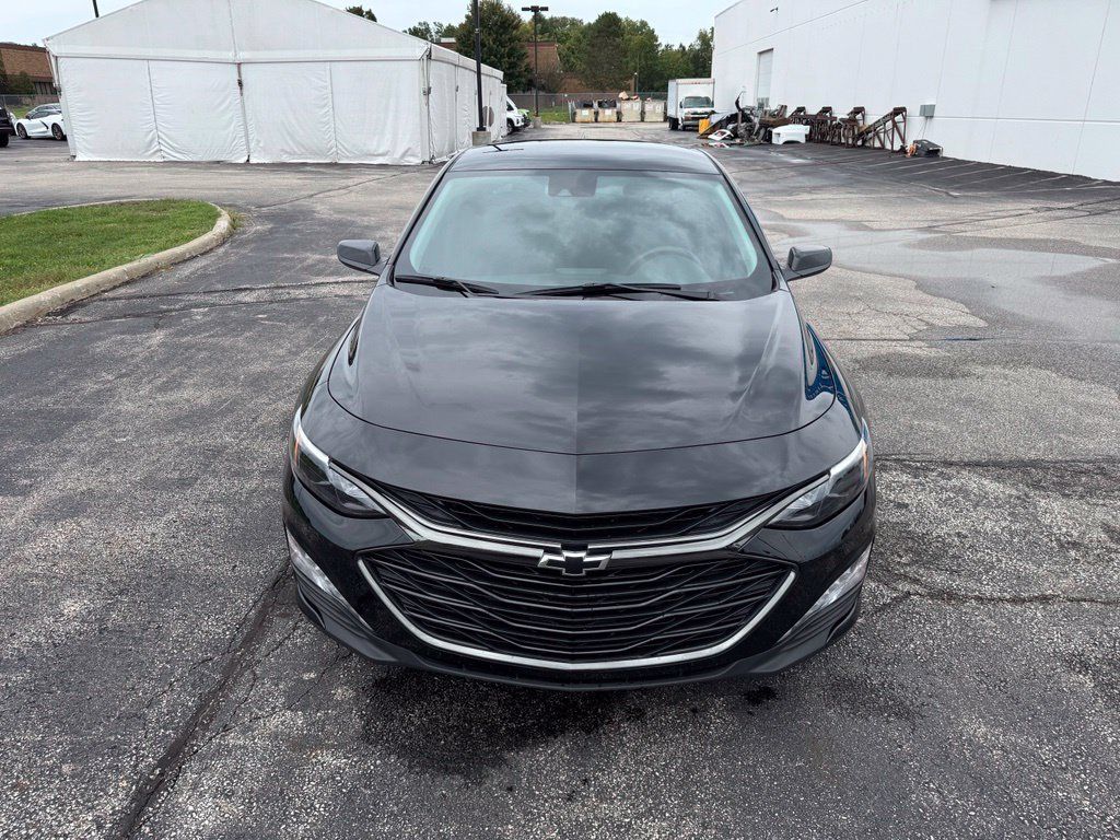 Certified 2023 Chevrolet Malibu LT w/ Midnight Edition FWD image 2