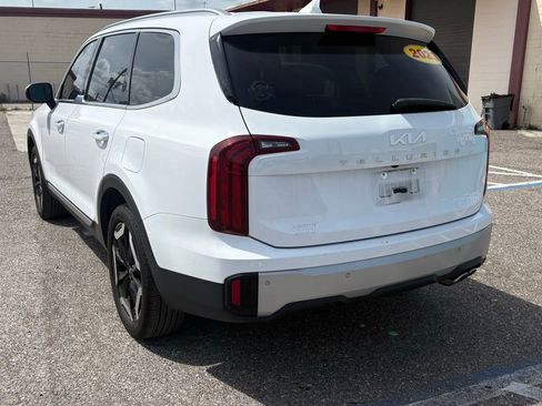 Used 2023 Kia Telluride S w/ S Sunroof Package image 5