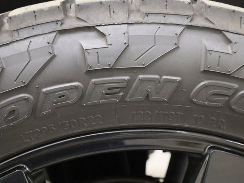 Used 2024 GMC Sierra 1500 Elevation w/ Preferred Package image 40