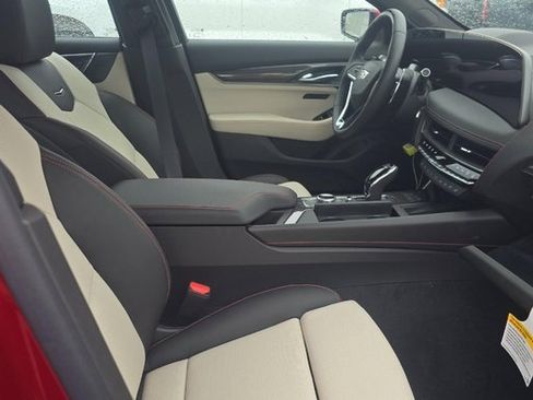 Used 2025 Cadillac CT5 Sport image 6