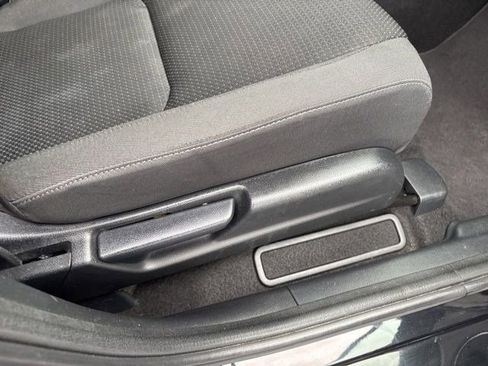 Used 2022 Honda HR-V EX image 37