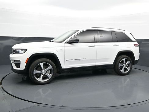 Used 2023 Jeep Grand Cherokee 4WD 4xe w/ Luxury Tech Group II image 4
