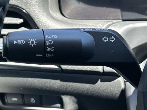 New 2026 Nissan Sentra SV w/ SV Convenience Package FWD image 30