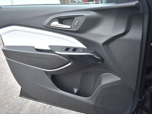 New 2026 Chevrolet Trax LT w/ LT Convenience Package image 31