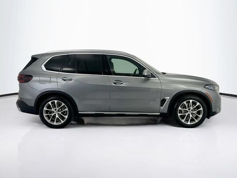 Used 2026 BMW X5 xDrive50e w/ Climate Comfort Package AWD/4WD image 4