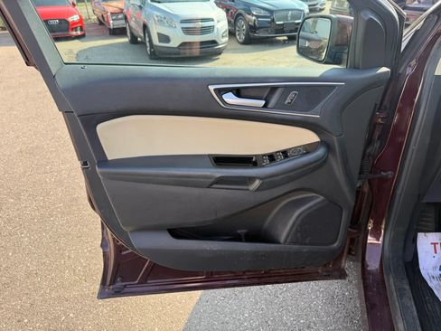 Used 2019 Ford Edge SEL w/ Equipment Group 201A AWD/4WD image 18