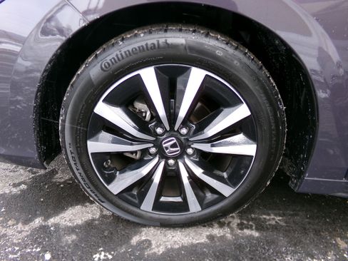 Certified 2024 Honda Civic EX-L image 15