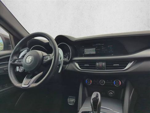 Used 2023 Alfa Romeo Stelvio Veloce AWD/4WD image 28