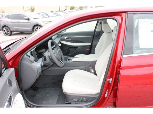 Certified 2024 Hyundai Sonata SEL image 9