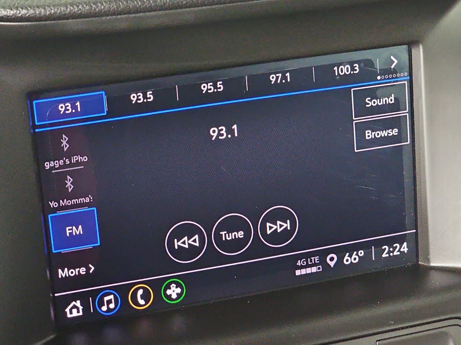 Used 2024 GMC Terrain SLE AWD/4WD image 17