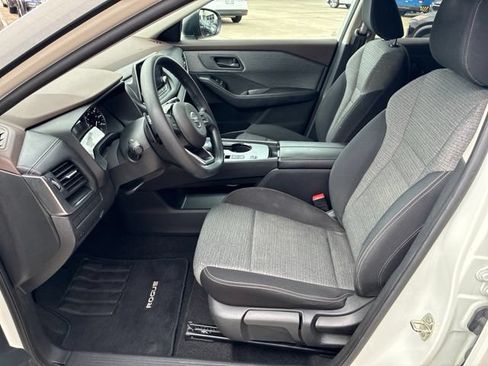 Used 2021 Nissan Rogue S FWD image 17