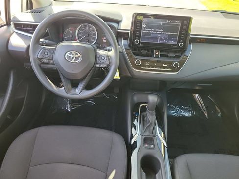 Certified 2022 Toyota Corolla LE FWD image 26