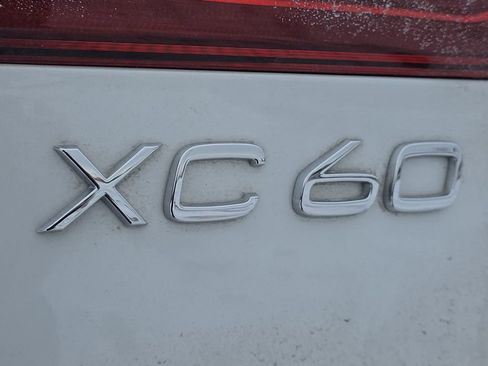 Used 2023 Volvo XC60 B5 Plus w/ Climate Package image 14
