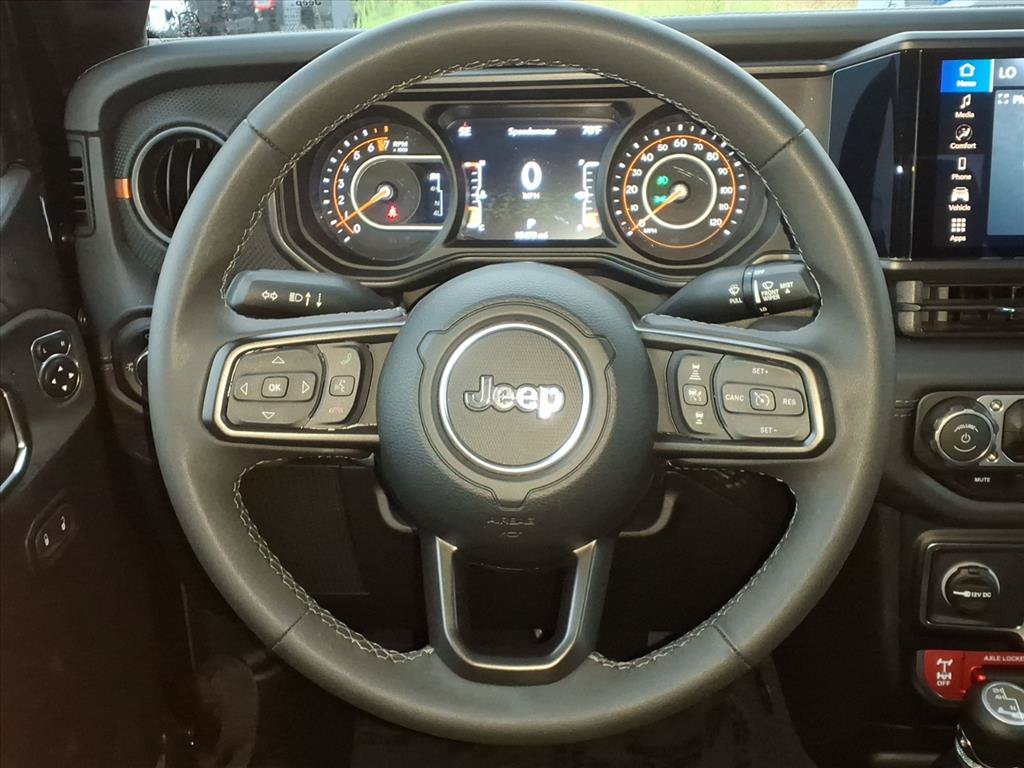 Used 2026 Jeep Gladiator Mojave AWD/4WD image 6