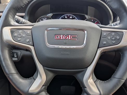 Used 2018 GMC Acadia Denali w/ Technology Package AWD/4WD image 25