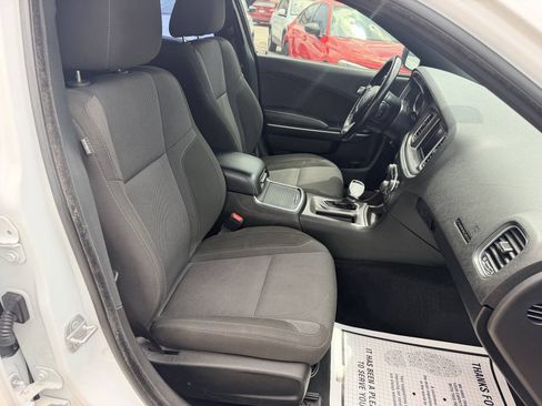 Used 2022 Dodge Charger SXT RWD image 16
