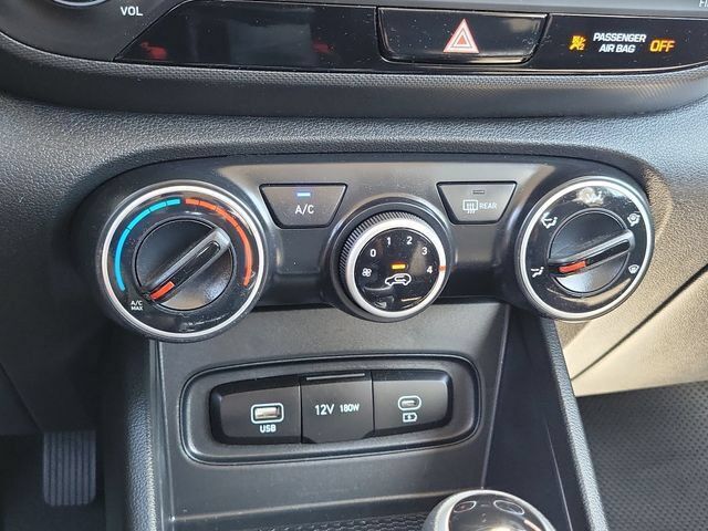 Certified 2026 Hyundai Venue SE FWD image 11