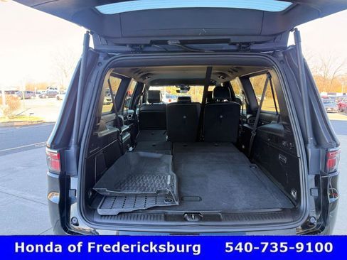 Used 2024 Jeep Wagoneer L Series II w/ Flexible Seating Group image 21
