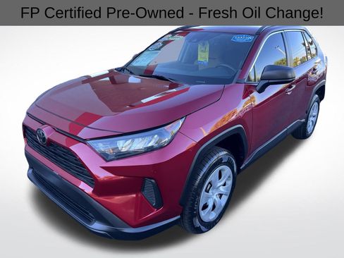 Used 2021 Toyota RAV4 LE image 5