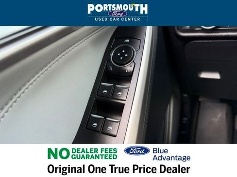 Used 2022 Ford Explorer XLT w/ Equipment Group 202A image 25