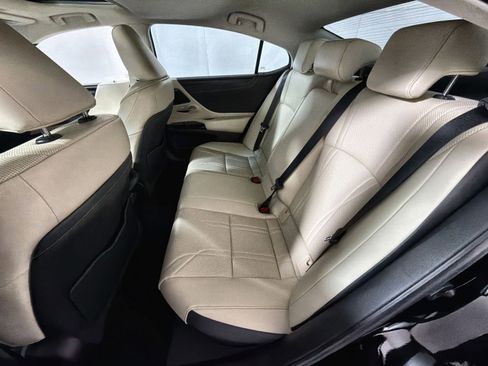 Used 2022 Lexus ES 300h 300h Luxury image 25