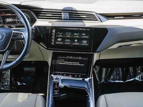 Used 2024 Audi Q8 e-tron Premium Plus w/ Premium Plus Package AWD/4WD image 13